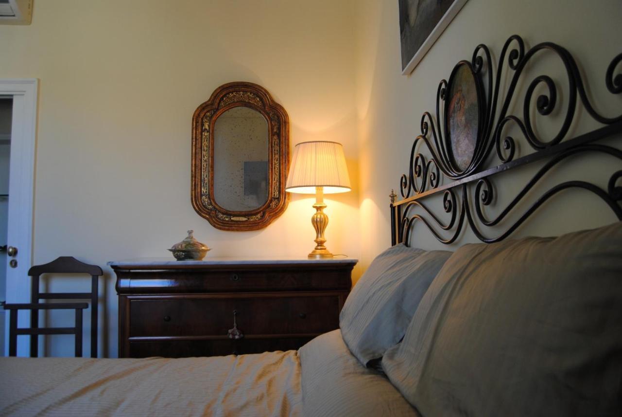Calabritto Suite Naples Extérieur photo